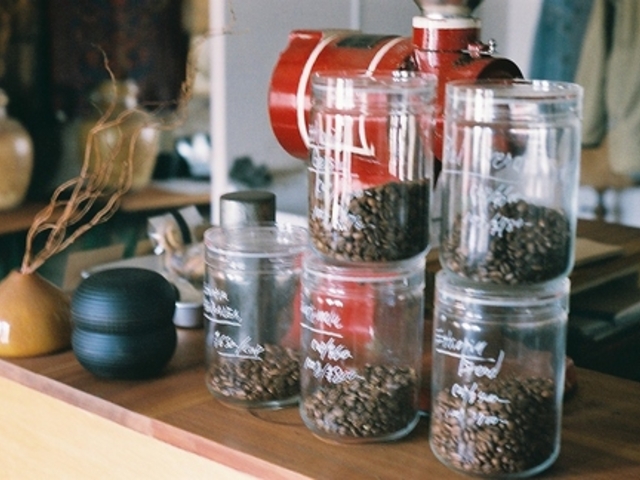 COFFEE AND SLOWLANE R[q[AhX[[̎ʐ^1