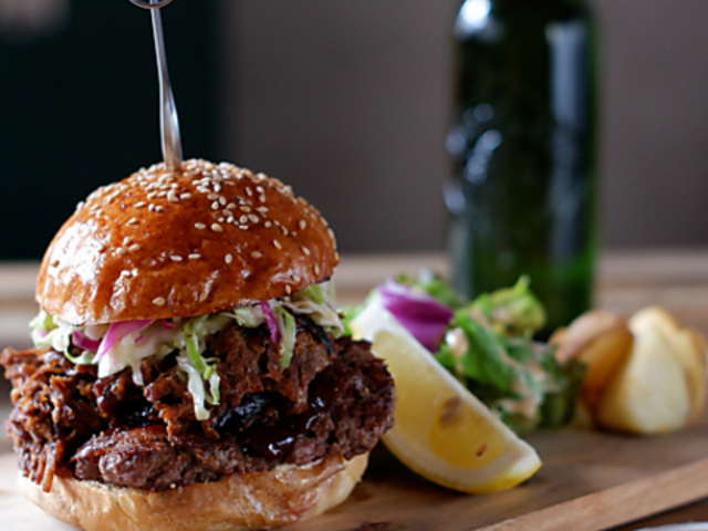 THUNDER BURGER T_[o[K[ O{X̎ʐ^1