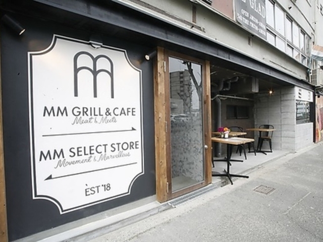 MM GRILLCAFE MeatMeets̎ʐ^1