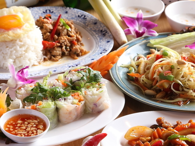 Bangkok Kitchen Deli ctJ呠X̎ʐ^1