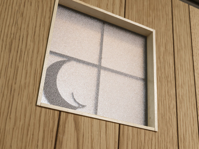 MOON com [hbgR̎ʐ^1