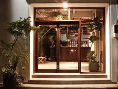 sabo beerbar & bookstore T{xAo[AhubNXgA̎ʐ^1