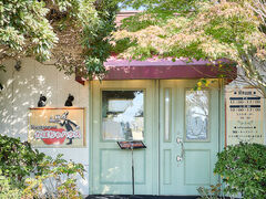 ���ڂ���n�E�X �Ό��X�̎ʐ^1