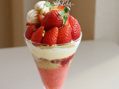 �����X�ƃp�t�Fmikaku�̎ʐ^1