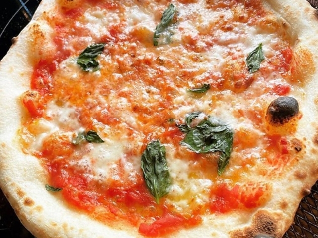 DELIKEN �f���P�� PIZZA CAFE & BAR�̎ʐ^1