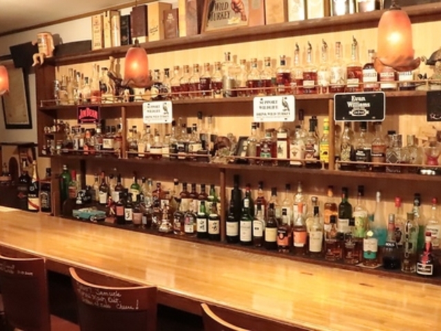 BOURBON STREET K s BAR �o�[�{���X�g���[�g �P�[�Y�o�[�̎ʐ^1