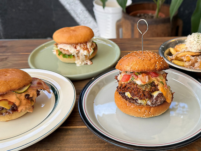 TACO BURGER �^�R�o�[�K�[�̎ʐ^1