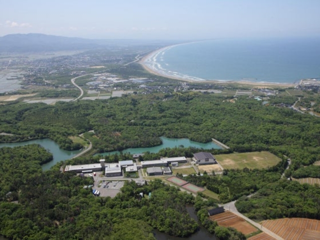 �����\�o���N�𗬂̉Ɓ@�L�����v��̎ʐ^1