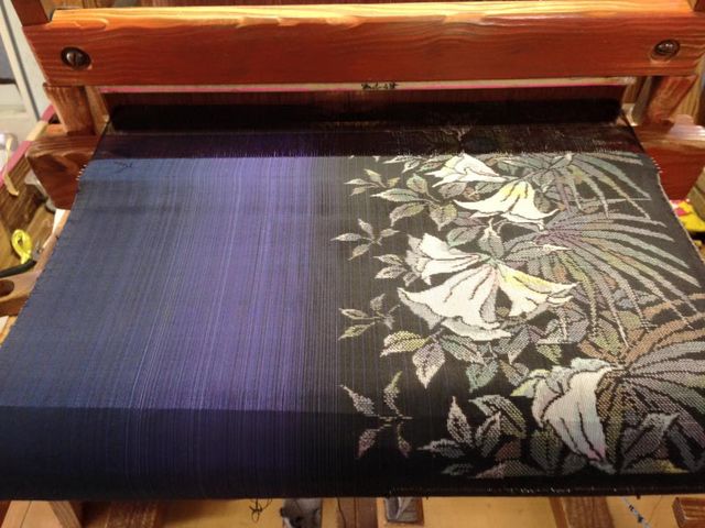 地元の伝統工芸「大島紬織」体験やお土産として購入も可能です。_体験テーマパーク　夢おりの郷
