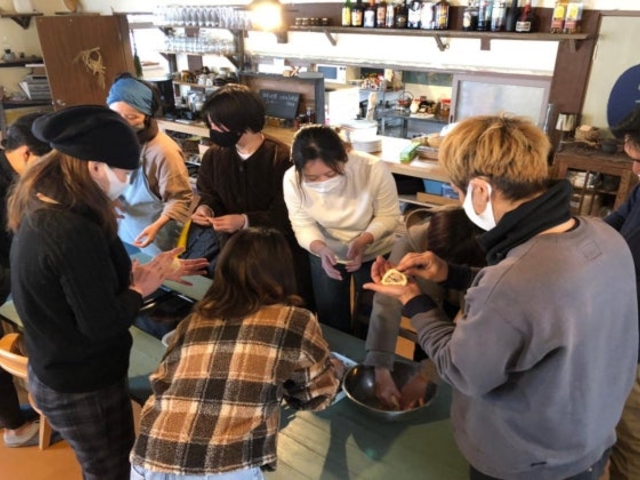 ��̐H�ނ��g�����w�G�߂̕r�l�߁x�Â���̎ʐ^1