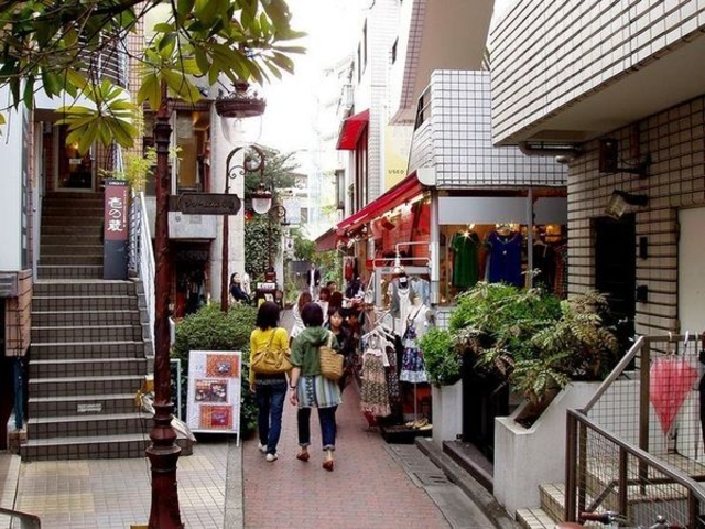 �u���[���X�̏��a