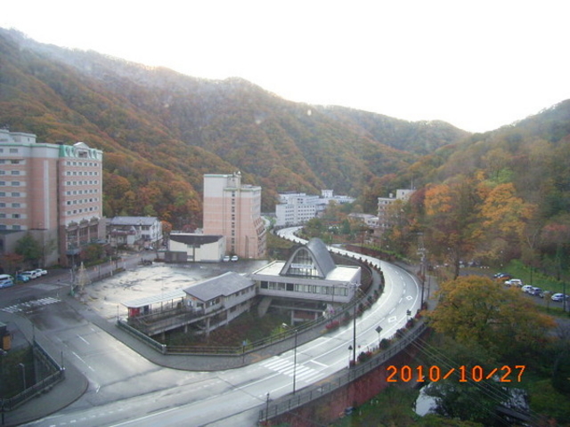 �o�ʃO�����h�z�e��