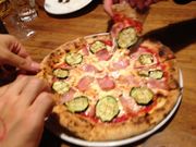 邱̗qĂsU̓X ErG[̓eʐ^1