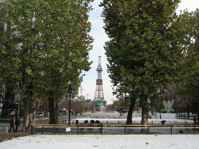 �~�ɁA�����O�̃e���r���ł��B_�����ۂ�e���r��