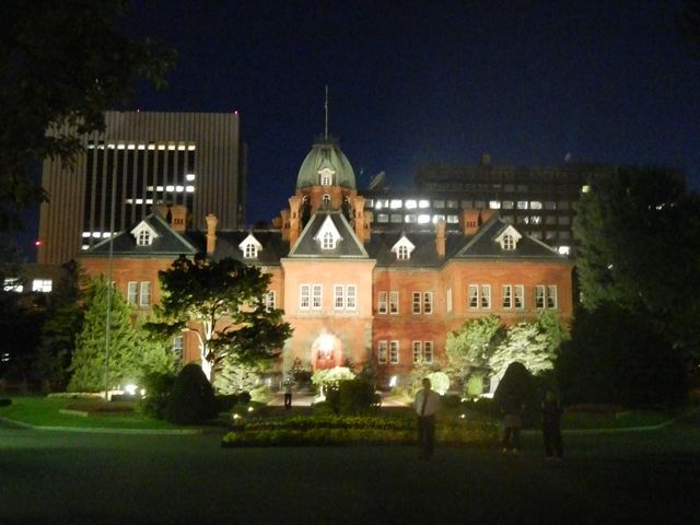 ���C�g�A�b�v���ꂽ�������B_�k�C�������{����(�Ԃ�񂪒���)