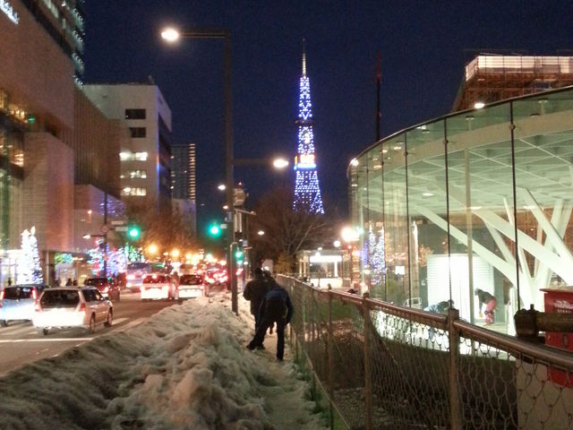 ��̓d�g��_�����ۂ�e���r��