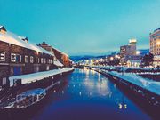 B̉^͂ƐΑqɌQ̓eʐ^1