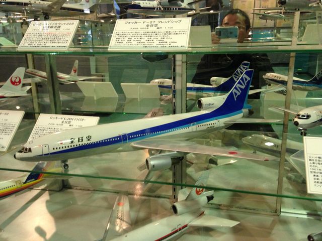 �q��v���U