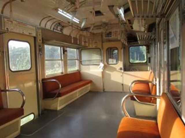 �ԓ��͗����������F�ł܂Ƃ߂��Ă��܂��B_�����c��