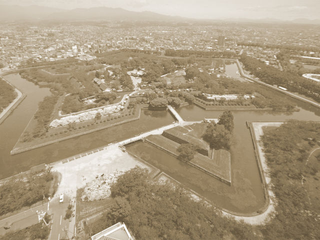 �ܗŊs����