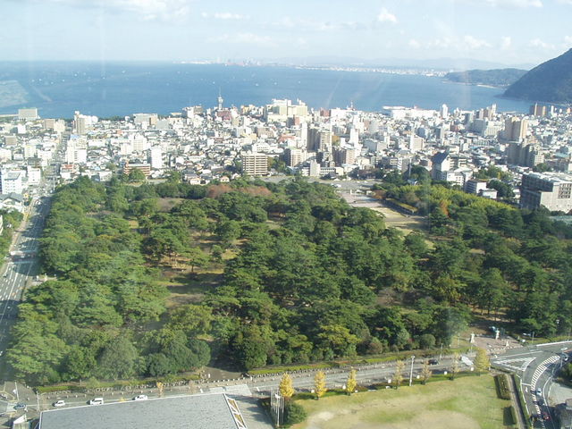 �O���[�o���^���[����_�ʕ{����