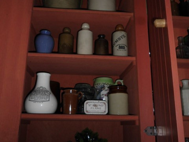 �A���̉Ƃ̒��@�˒I�̒�������_�J�i�f�B�A�����[���h