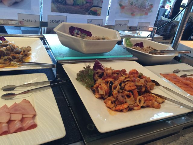 �����`�u���b�t�F�̈ꕔ�ł�_�H�c�G�N�Z���z�e�����}