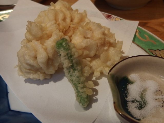 ���B ���� ����