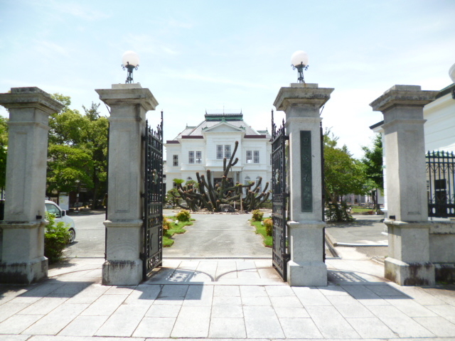 ��̊O���琼�m�ق𒭂߂�̂͑�D���I_���