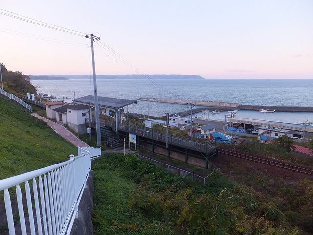 �x���w�̐�ɂ͂��ꂢ�ȊC_�x���C��