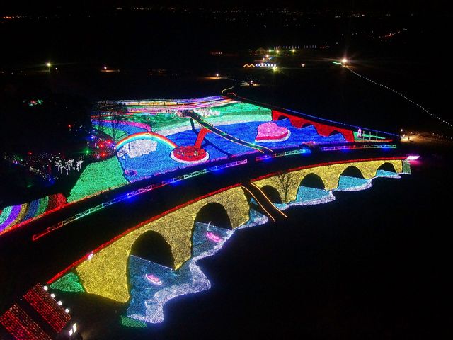 �ϗ��Ԃ���݂��R�c�C���~�l�[�V�����G��Ƌ��Ɍ�����I�I_�����h�C�c��