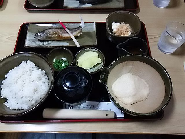 Ђ񂳂̎R̊ق̓eʐ^1