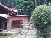 �O�����l����̎����_�Ђ̓��e�ʐ^4