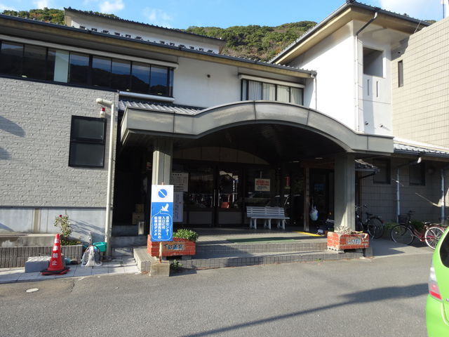 ����ق̓����_���c����Z���^�[�����