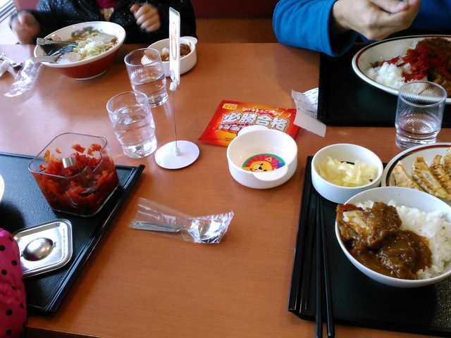 JcJ[̂񂾂AzbJCĂ܂B_݂悵 X