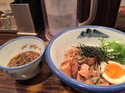 mimi�����AFURI�̓��e�ʐ^1