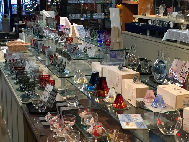 �K���X�H�|�i�̐��X�B_�͂����Ė�����