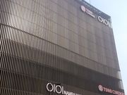 }}[O1O1 NAMBA MARUI̓eʐ^1