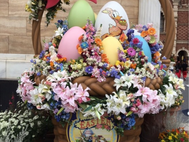 �s�����̂��C�[�X�^�[�̎����������̂ŗ��̃I�u�W�F�����킢��_�����f�B�Y�j�[�V�[(R)