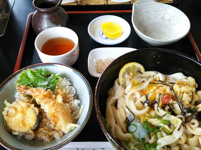 ɂ񂱐搶̎łǂ̓eʐ^1