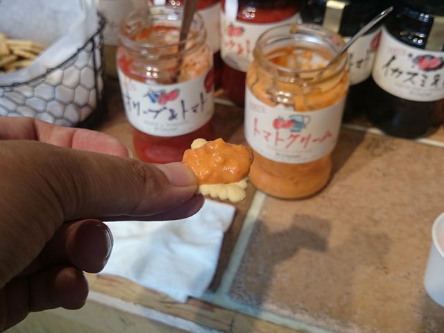 ꂨ񂳂̃TN[[ECi[ OX̓eʐ^4