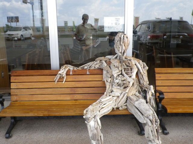 �N���������Ă���_���̉w �I�X�R�C�I�������Ȃ�