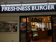 }[̃tbVlXo[K[ kHruX̓eʐ^1