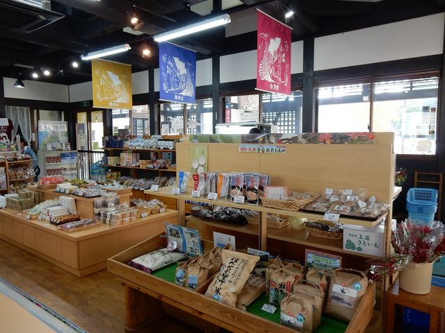 ���y���̓X��_�z�O�����̌��X�e�[�V����