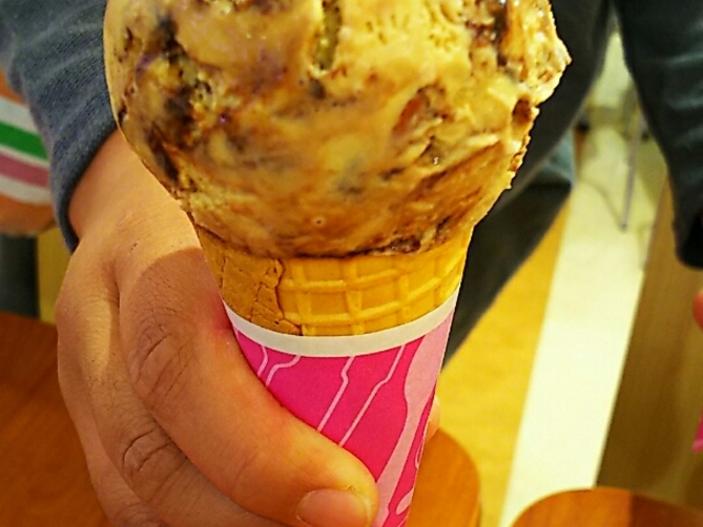ACX
_T[eBACXN[BiVi}Xi31 Baskin-Robbinsj