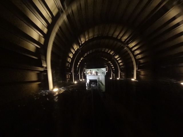 �P�[�u���J�[����̒���_������R���[�v�E�F�C