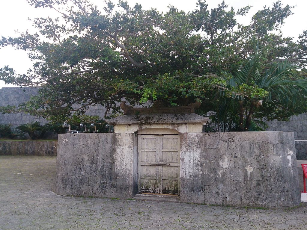 沖縄の歴史的建造物ランキングtop10 じゃらんnet