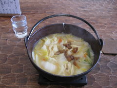 ���K����񂳂�̂ق��Ƃ��s�� �����H�X�ւ̓��e�ʐ^1