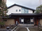 artnekȏOcyƎق̓eʐ^1