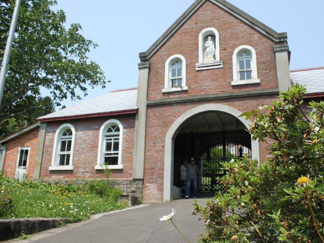 ��̑O�ł�_�����V�g�[���̐����C���@�i�g���s�X�g�C���@�j